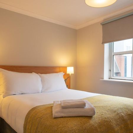 Premier Suites Рединг Екстериор снимка