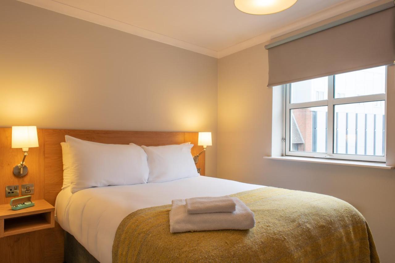 Premier Suites Рединг Екстериор снимка