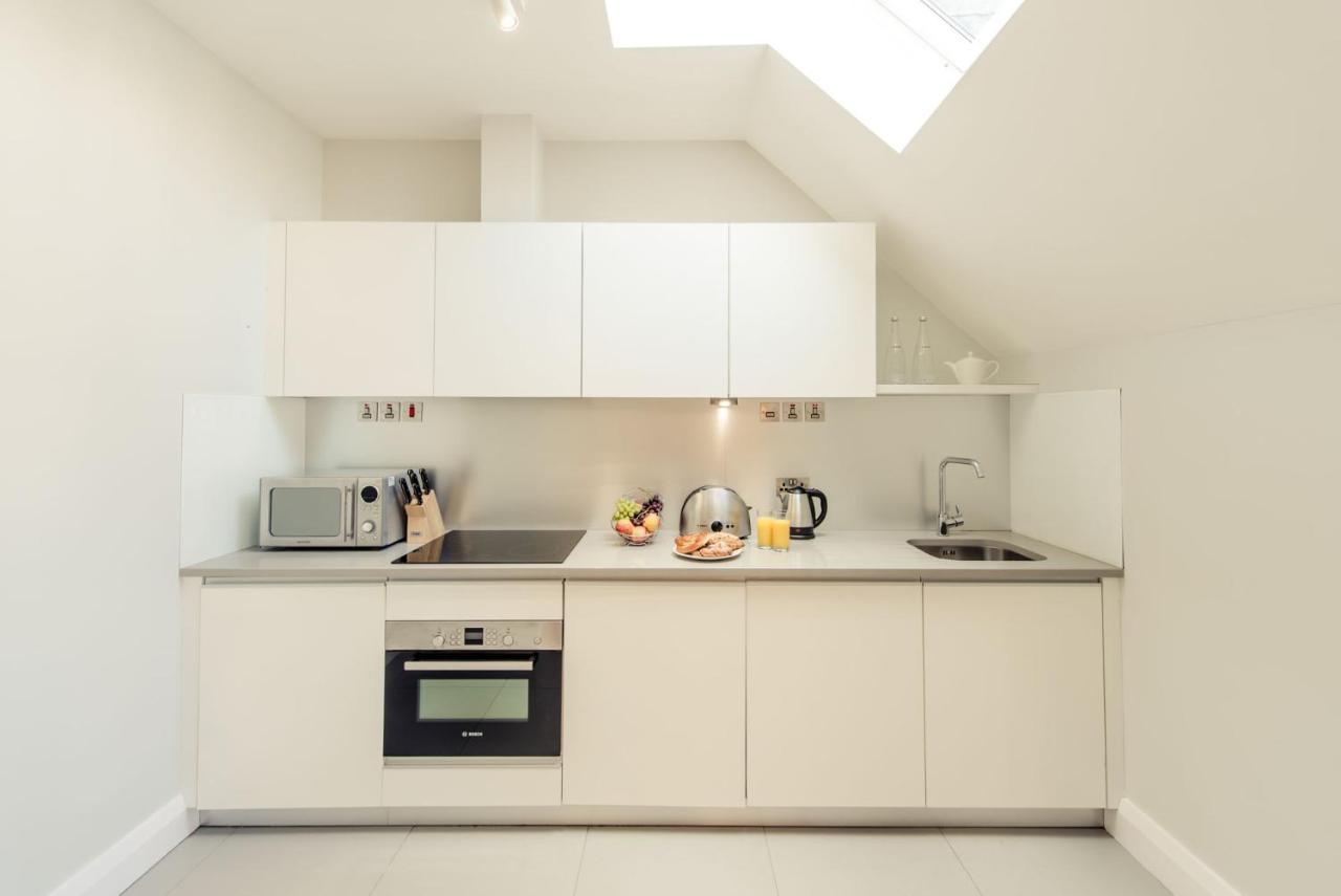 Premier Suites Рединг Екстериор снимка